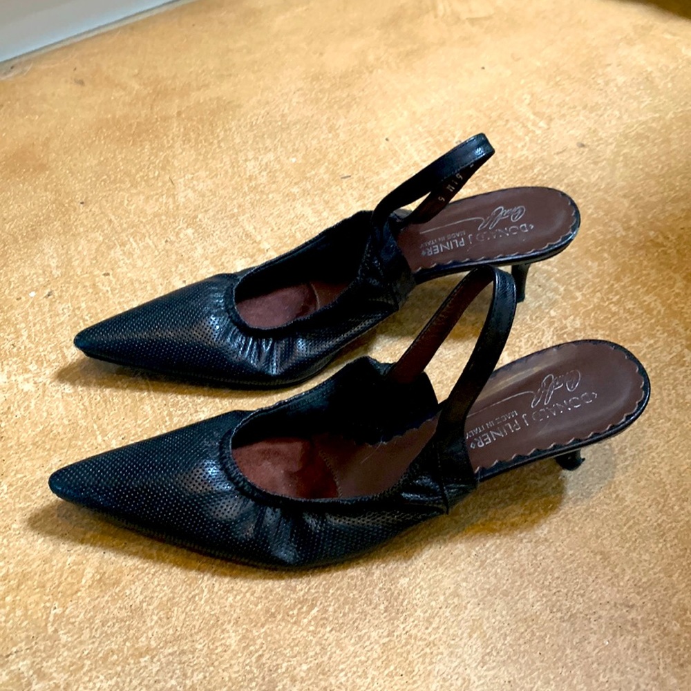 Comfortable black 1.5” black leather heels made in Italy. size 9
